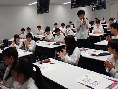 iPS細胞研究所国際広報室の三澤和樹先生から