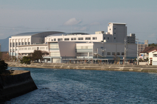 徳島市立高等学校 | 校舎近景